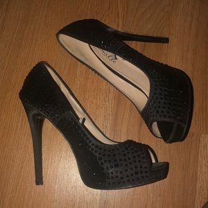 Black Bling Peep-Toe Pump